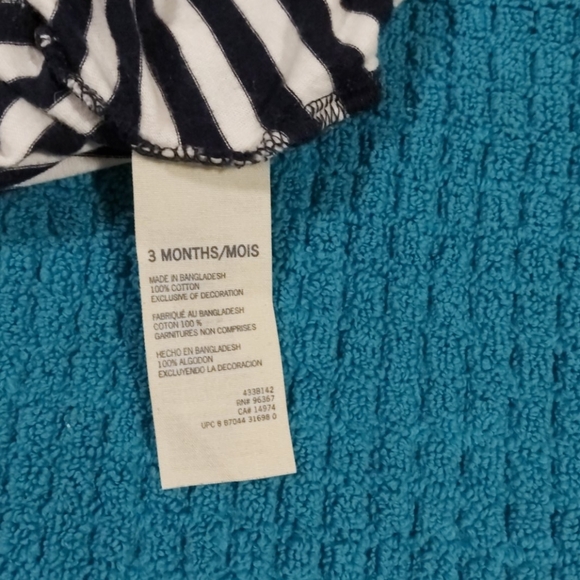 Osh kosh Girls shirt - Picture 3 of 4